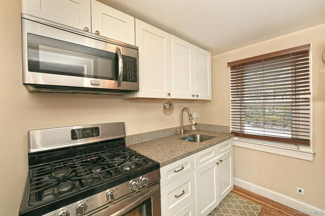 1 Central Street, Greenlawn, NY 11740