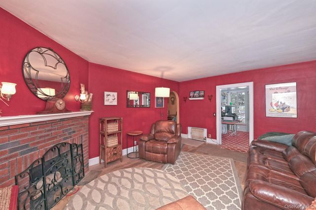 1 Central Street, Greenlawn, NY 11740