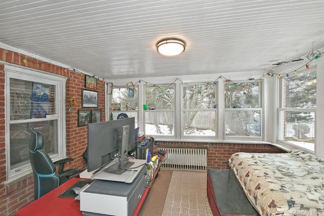 1 Central Street, Greenlawn, NY 11740