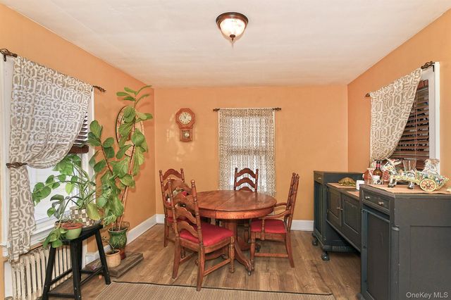 1 Central Street, Greenlawn, NY 11740