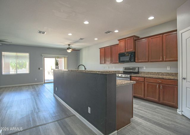 24492 W MOBILE Lane, Buckeye, AZ 85326