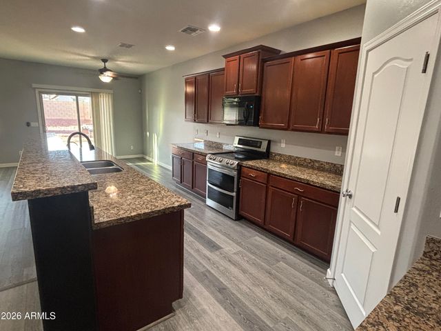 24492 W MOBILE Lane, Buckeye, AZ 85326
