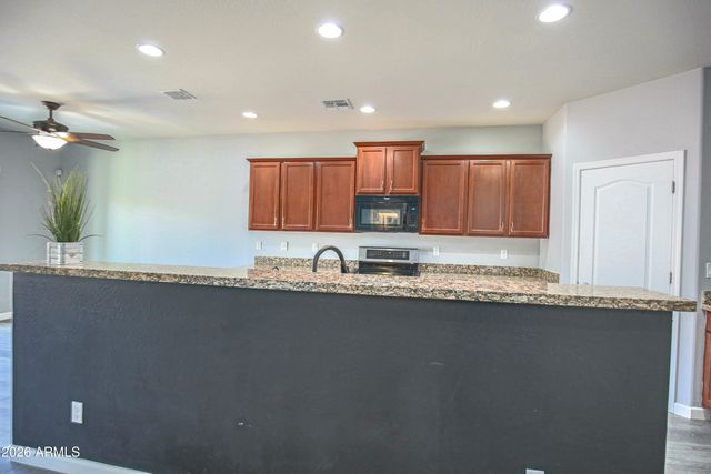 24492 W MOBILE Lane, Buckeye, AZ 85326