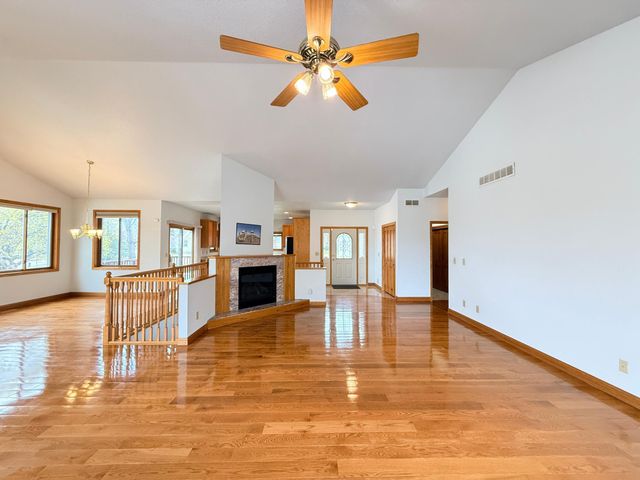 676 12th Avenue NW, New Brighton, MN 55112