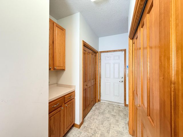 676 12th Avenue NW, New Brighton, MN 55112