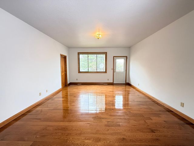 676 12th Avenue NW, New Brighton, MN 55112