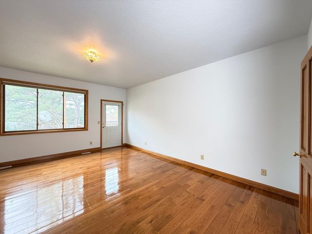 676 12th Avenue NW, New Brighton, MN 55112