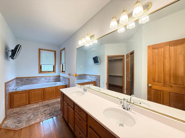 676 12th Avenue NW, New Brighton, MN 55112