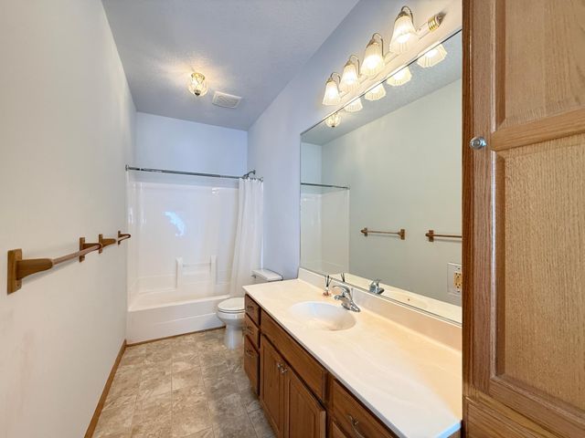 676 12th Avenue NW, New Brighton, MN 55112