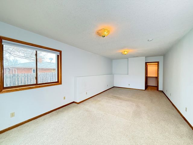 676 12th Avenue NW, New Brighton, MN 55112
