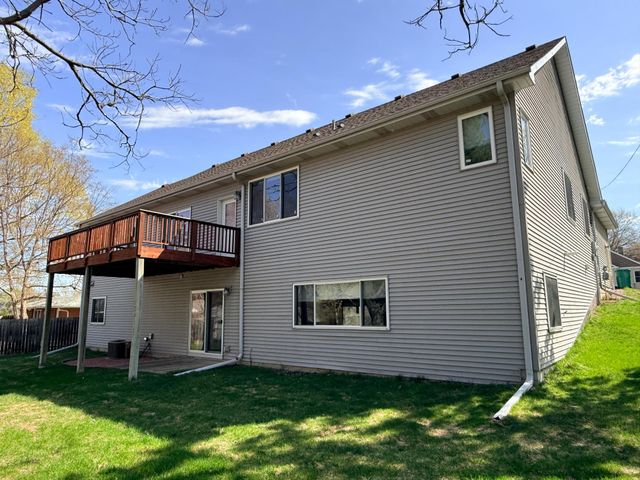 676 12th Avenue NW, New Brighton, MN 55112