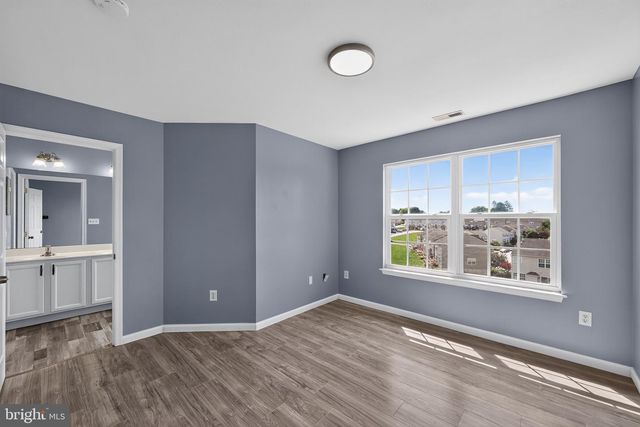 145 KNOLLWOOD RD, Millersville, PA 17551