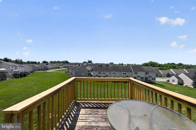 145 KNOLLWOOD RD, Millersville, PA 17551