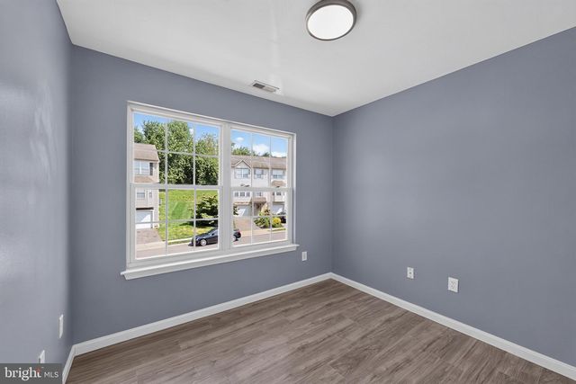145 KNOLLWOOD RD, Millersville, PA 17551