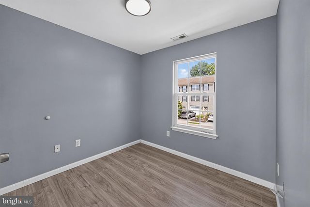 145 KNOLLWOOD RD, Millersville, PA 17551