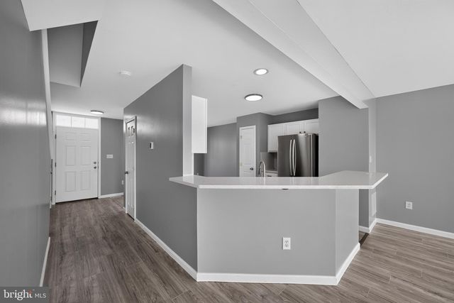 145 KNOLLWOOD RD, Millersville, PA 17551