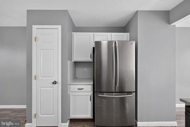 145 KNOLLWOOD RD, Millersville, PA 17551