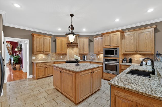 600 Bates Hollow Rd, Prospect, TN 38477