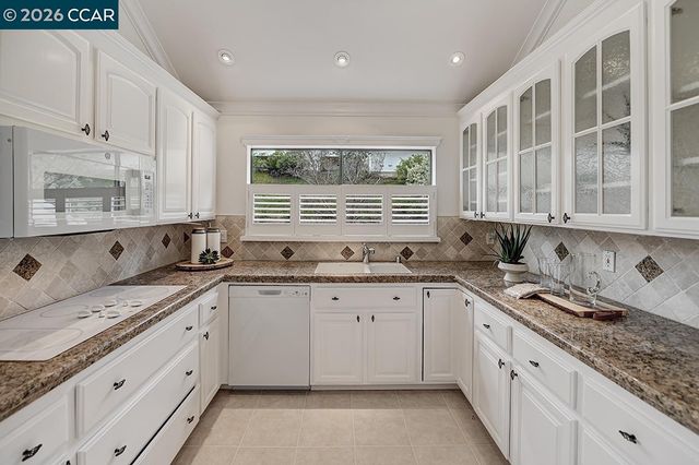 3852 Terra Granada Dr 2B, Walnut Creek, CA 94595