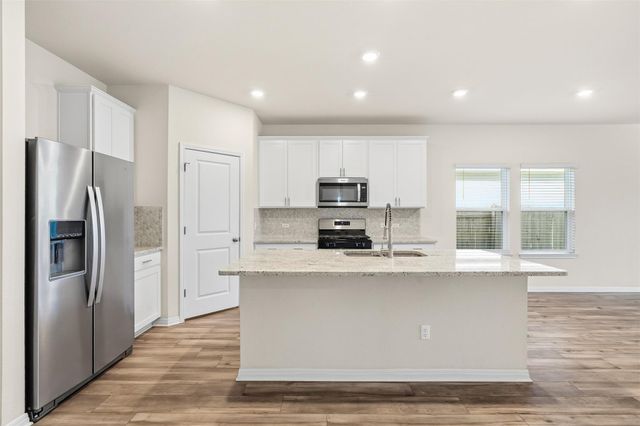 520 Loriner WAY, Liberty Hill, TX 78642