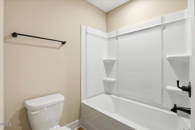 402 W James Street, La Grange, NC 28551