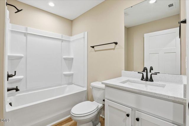 402 W James Street, La Grange, NC 28551