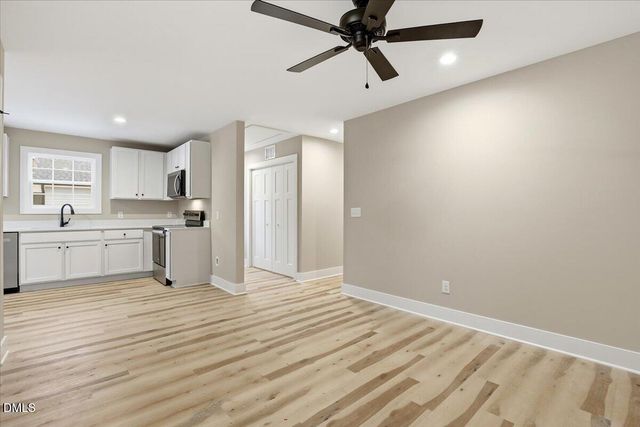 402 W James Street, La Grange, NC 28551