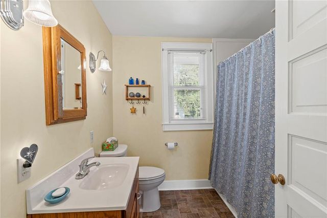 324 Harrison Street, Liberty, MO 64068