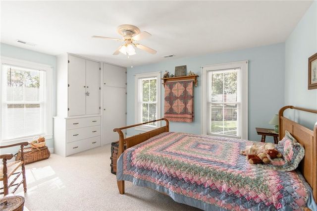 324 Harrison Street, Liberty, MO 64068