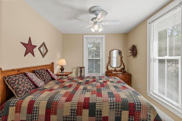 324 Harrison Street, Liberty, MO 64068