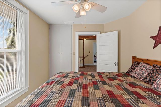 324 Harrison Street, Liberty, MO 64068