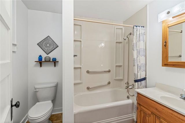 324 Harrison Street, Liberty, MO 64068