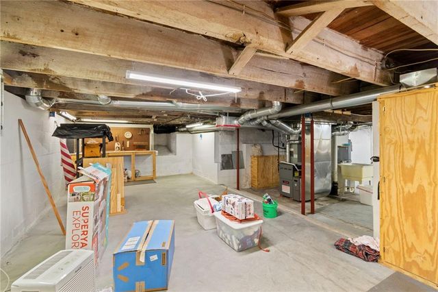 324 Harrison Street, Liberty, MO 64068