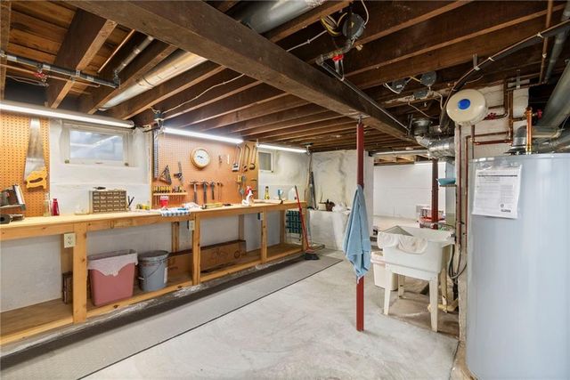 324 Harrison Street, Liberty, MO 64068