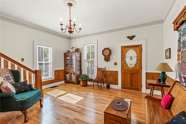 324 Harrison Street, Liberty, MO 64068