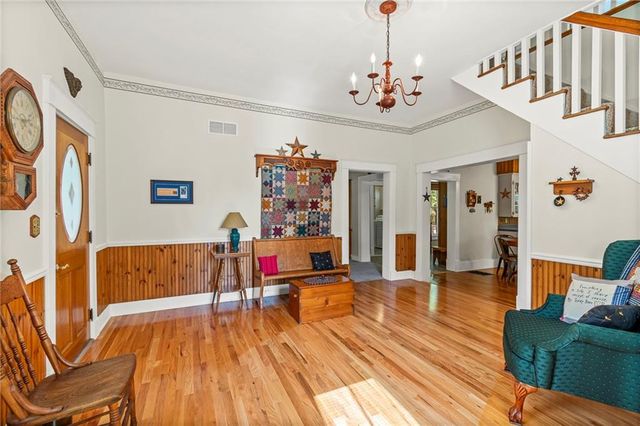 324 Harrison Street, Liberty, MO 64068