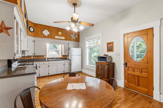 324 Harrison Street, Liberty, MO 64068