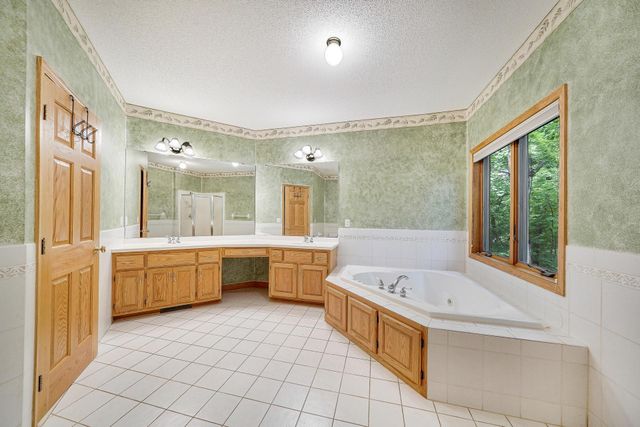 4258 153rd Avenue NE, Ham Lake, MN 55304