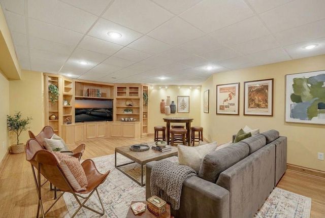 4258 153rd Avenue NE, Ham Lake, MN 55304
