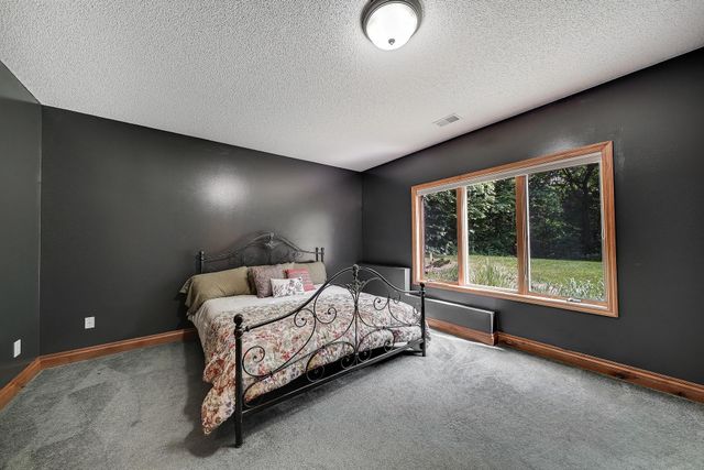 4258 153rd Avenue NE, Ham Lake, MN 55304