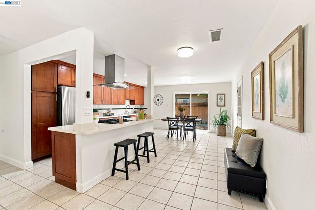 54 LAKEVIEW DRIVE, Bay Point, CA 94565