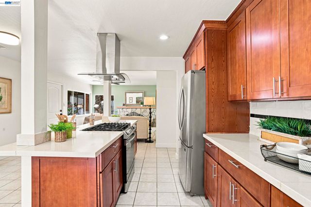 54 LAKEVIEW DRIVE, Bay Point, CA 94565