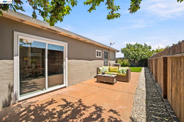 54 LAKEVIEW DRIVE, Bay Point, CA 94565