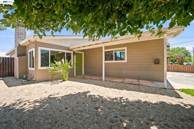 54 LAKEVIEW DRIVE, Bay Point, CA 94565