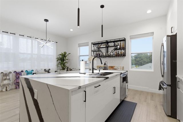 215 W COLUMBUS DRIVE 2, Tampa, FL 33602