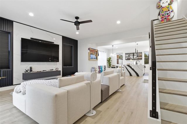 215 W COLUMBUS DRIVE 2, Tampa, FL 33602