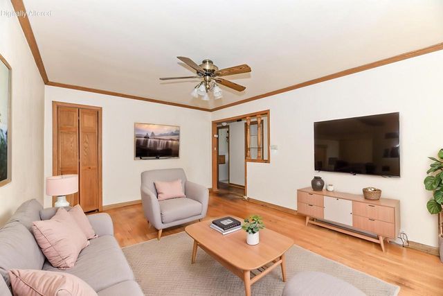 2818 S 71st STREET, Milwaukee, WI 53219