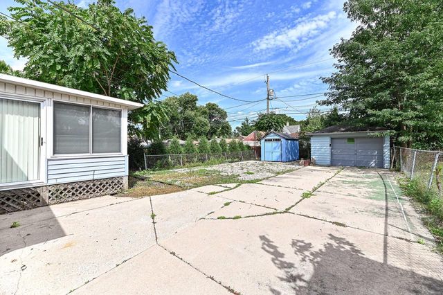 2818 S 71st STREET, Milwaukee, WI 53219