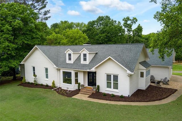 945 Hidden Hollow Drive, Marietta, GA 30068
