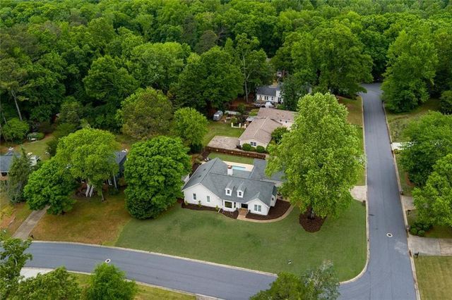 945 Hidden Hollow Drive, Marietta, GA 30068